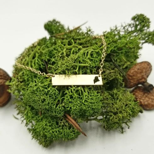 Maine Bar Gold Necklace
